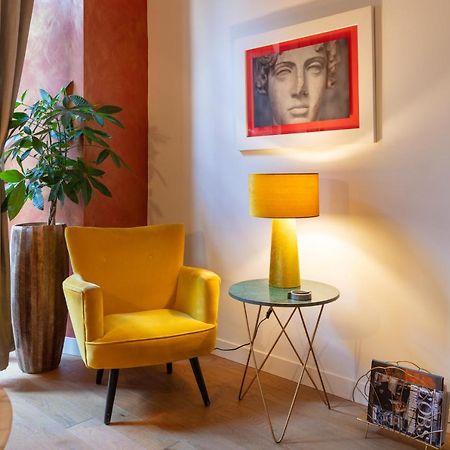 Starguest La Sapienza Art Gallery Apartment Naples Luaran gambar
